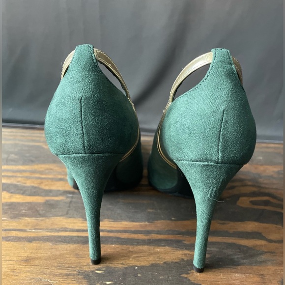 Marc Fisher Women’s Garlene Vegan Suede Pumps Heels Olive Green - Picture 2 of 4